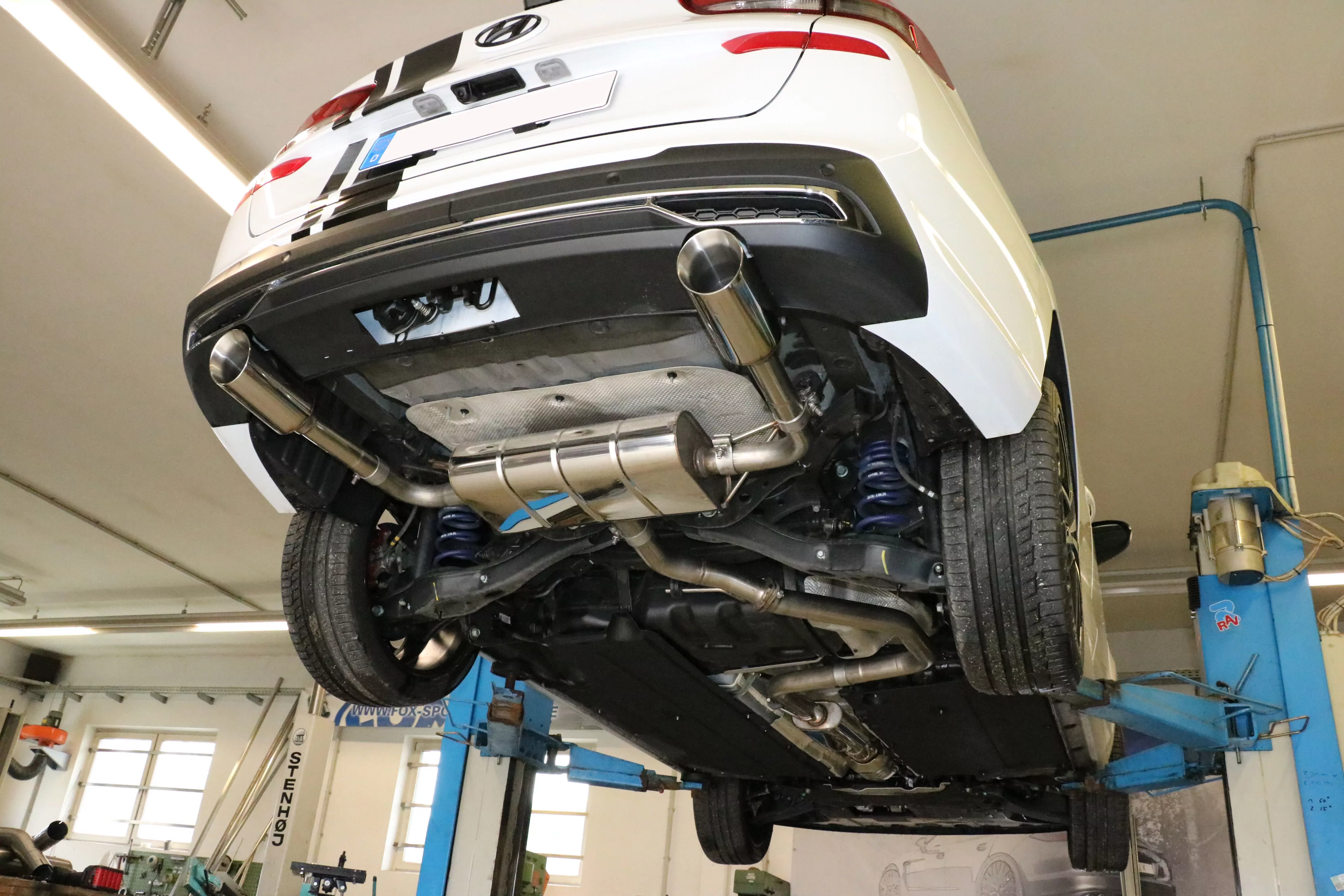 Hyundai i30 PDE Kombi  Endschalldämpfer quer Ausgang rechts/links - 1x90 Typ 25 rechts/links