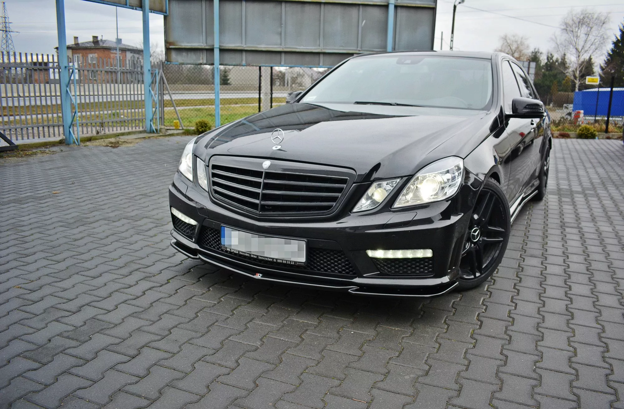 Front Ansatz Passend Für V.1 Passend Für Mercedes E63 AMG W212  Schwarz Hochglanz Schwarz Hochglanz
