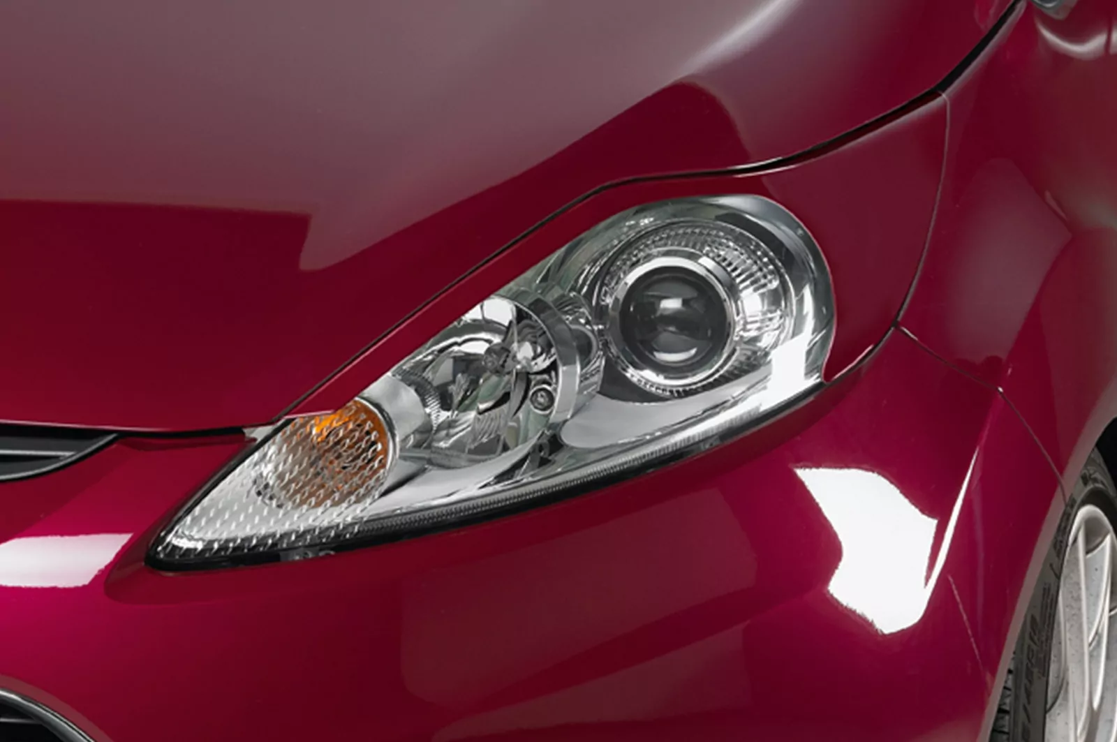 Aktion: Scheinwerferblenden für Ford Fiesta MK7 SB053