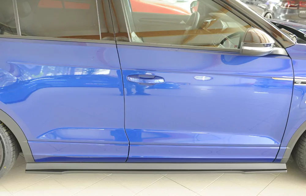 Rieger Seitenschweller rechts ansatz matt schwarz für VW T-Roc R (A1) 5-tür. 01.22- (ab Facelift)