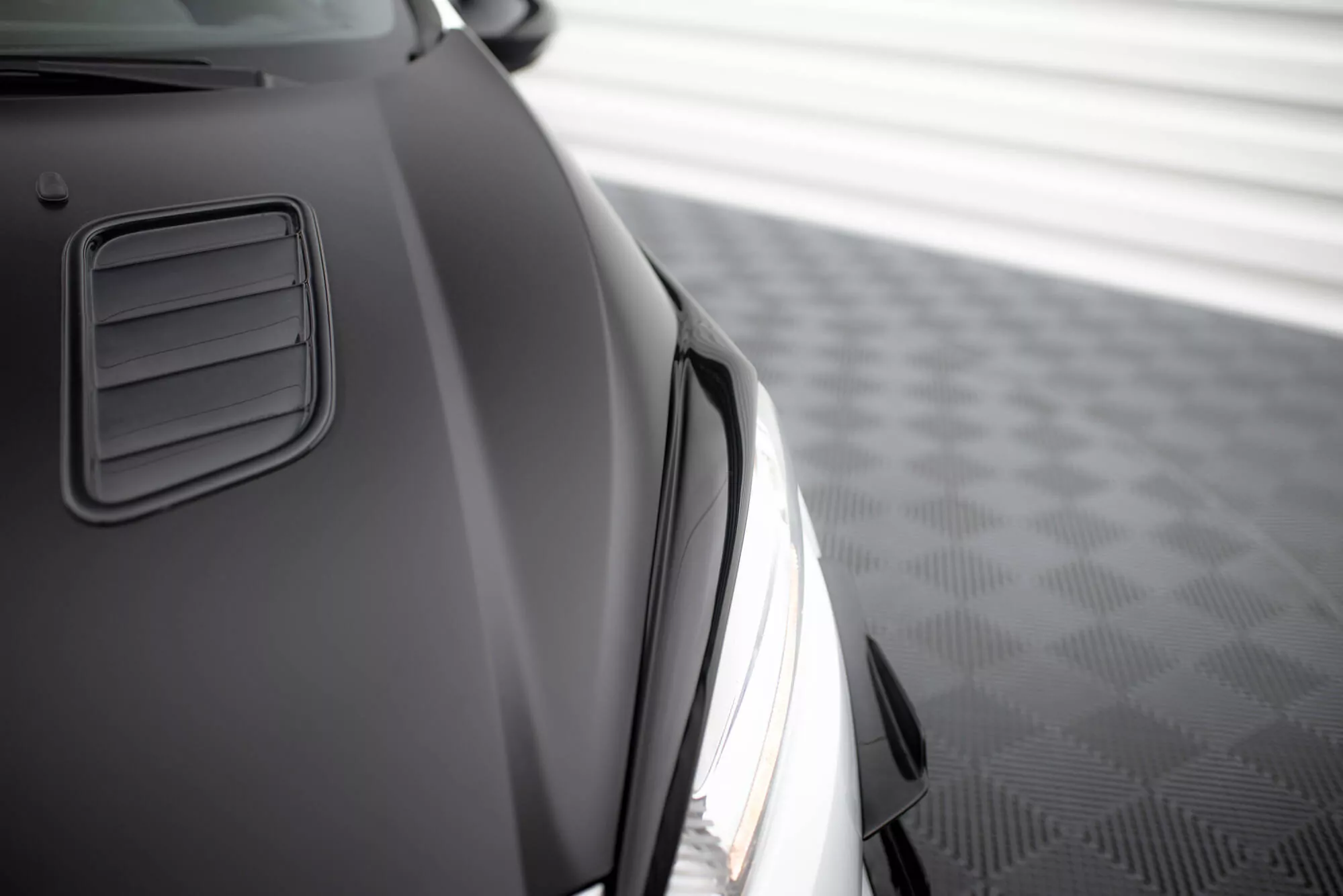 Scheinwerfer Blenden Böser Blick Passend Für V.1 Ford Fiesta ST / ST-Line / Standard Mk7 FL Schwarz Hochglanz