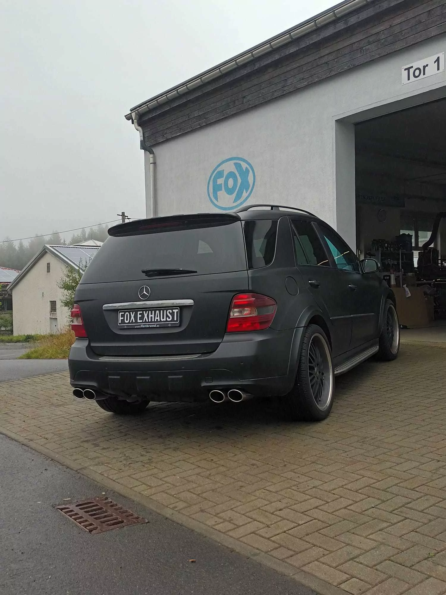 Mercedes M-Klasse Typ W164  Endschalldämpfer rechts/links - 2x115x85 Typ 44 rechts/links