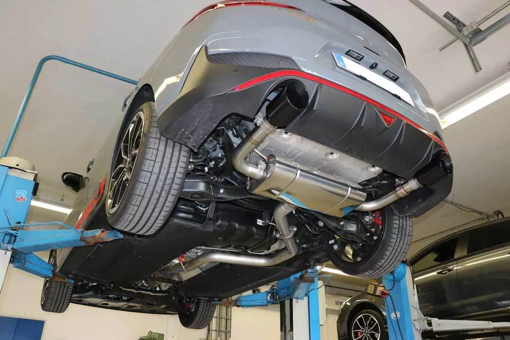 Hyundai i30N Performance Fastback - SCHWARZ Endschalldämpfer quer Ausgang rechts/links mit Abgasklappe - 1x114 Typ 25 rechts/links schwarz glänzend emailliert