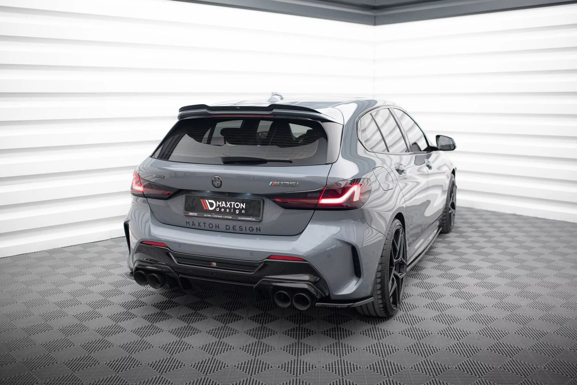 Heck Ansatz Flaps Diffusor Passend Für Diffusor V.2 Passend Für BMW 1er F40 M-Paket/ M135i Schwarz Hochglanz Schwarz Hochglanz