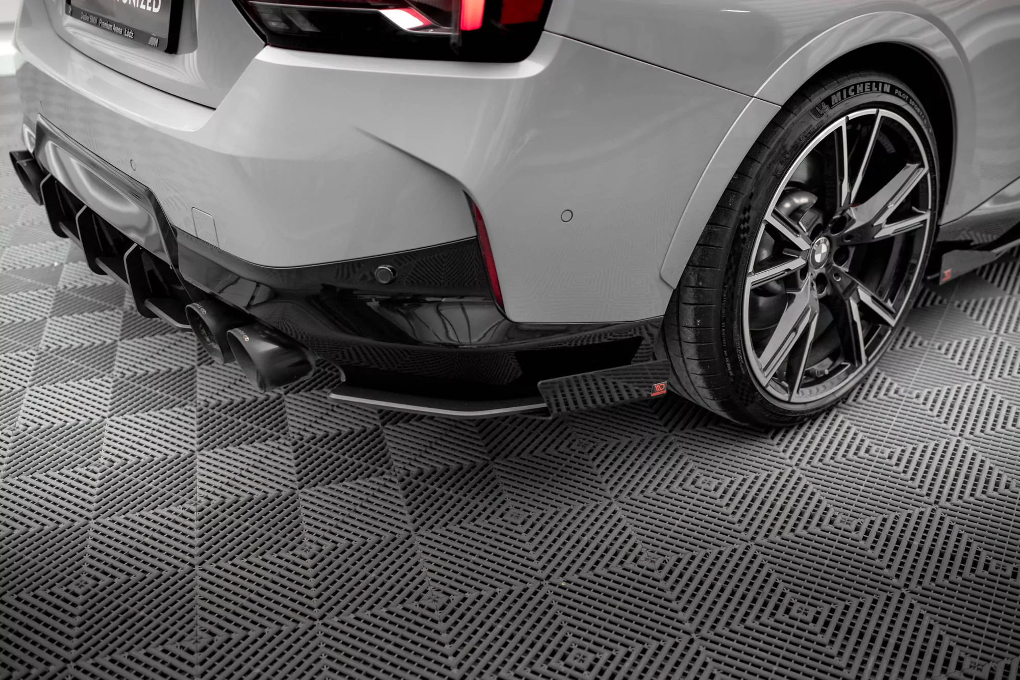 Street Pro Heck Ansatz Flaps Diffusor +Flaps Für BMW 2 Coupe M240i G42 Schwarz Hochglanz