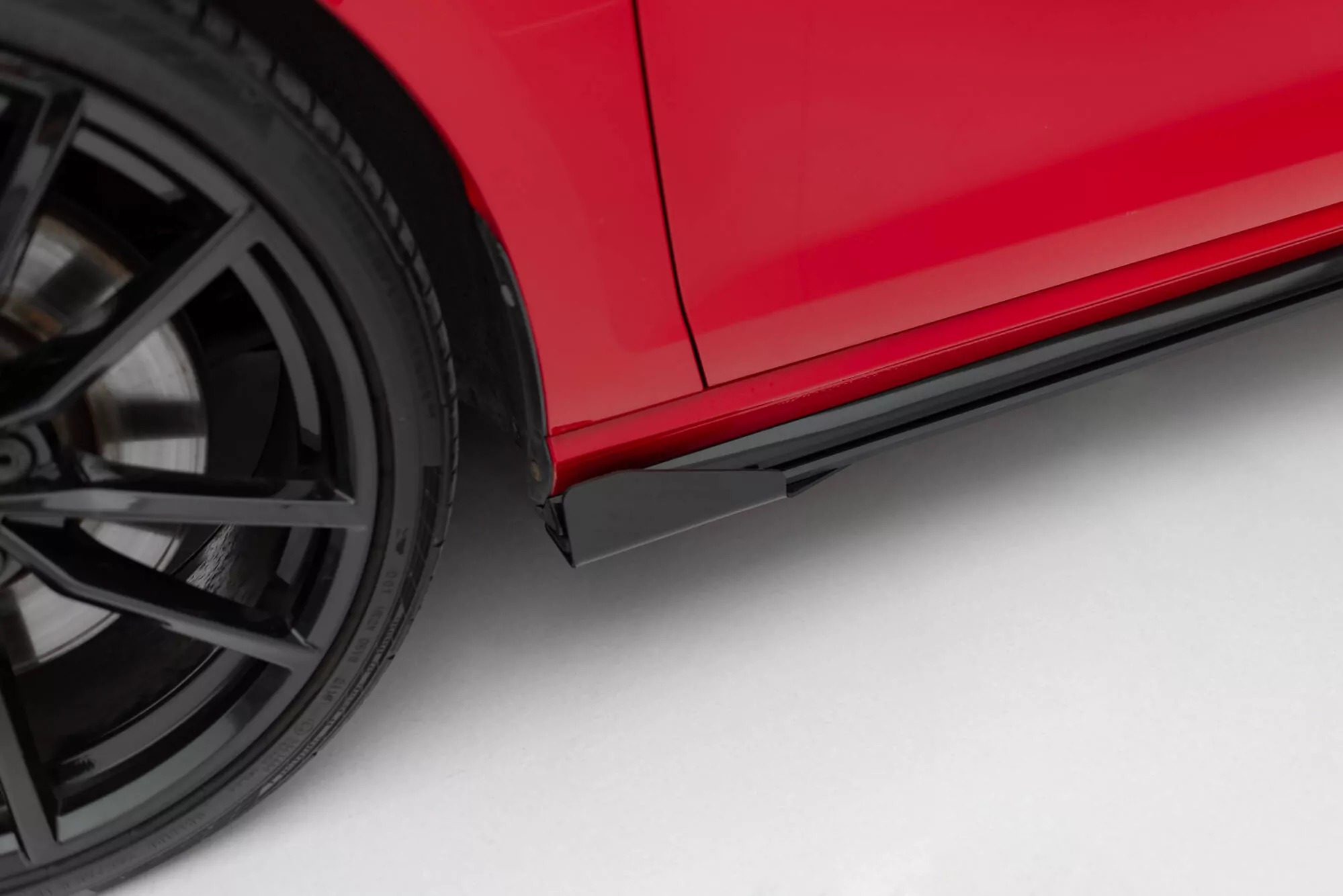 Robuste Racing Seitenschweller Ansatz Für Für + Flaps Volkswagen Golf R / R-Line Mk7 Facelift Schwarz Hochglanz