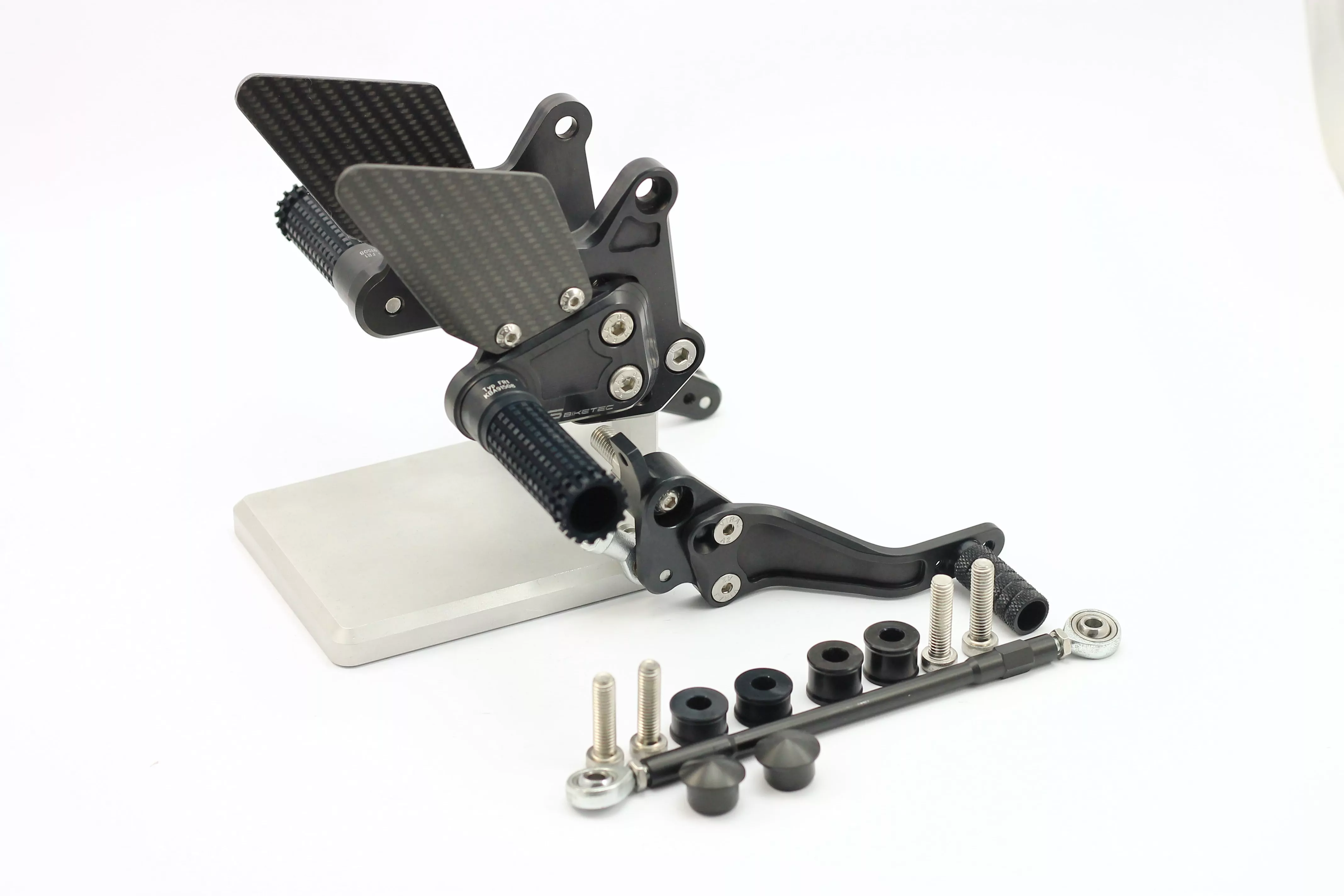 MG Biketec Sportfussrastenanlage / Rastenanlage / Fußrastenanlage mit ABE, gültig in D - A - CH für Ducati 749 / 749R ab 2003