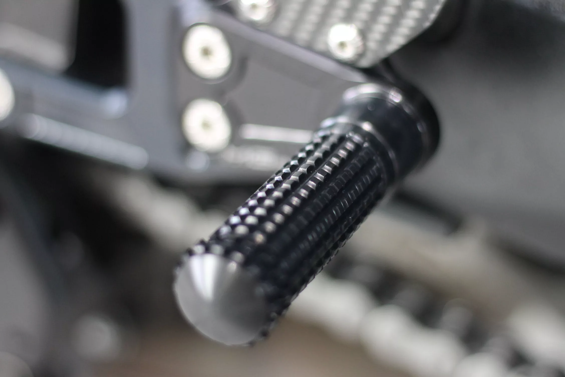 MG Biketec Sportfussrastenanlage / Rastenanlage / Fussrastenanlage mit ABE, gültig in D - A - CH für Suzuki GSX-R 1000 / R ab 2017