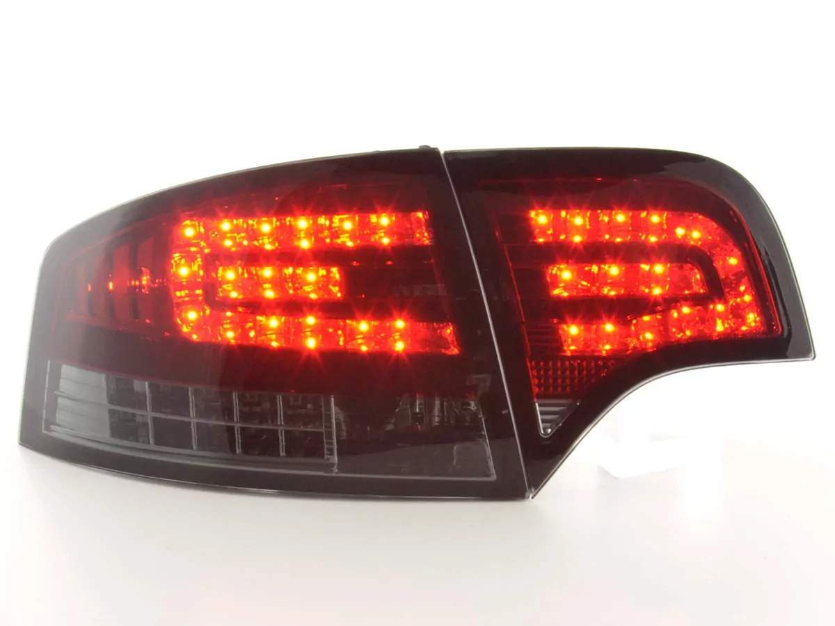 LED Rückleuchten Set Audi A4 Limousine Typ 8E Bj. 04-07 rot/schwarz