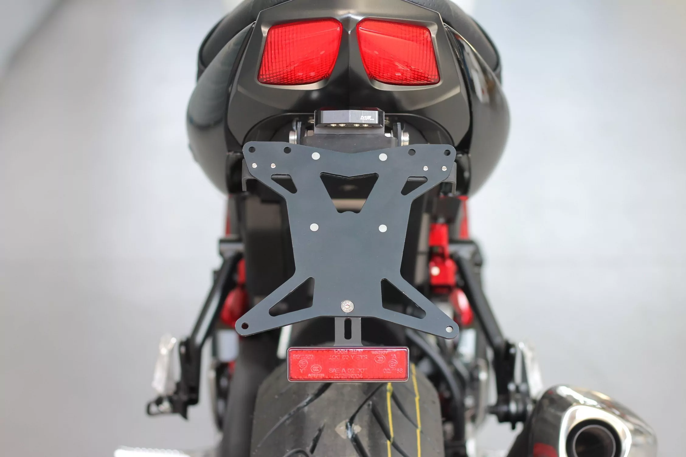 MG Biketec Kennzeichenhalter für Suzuki SV 650 ab 2017-2020