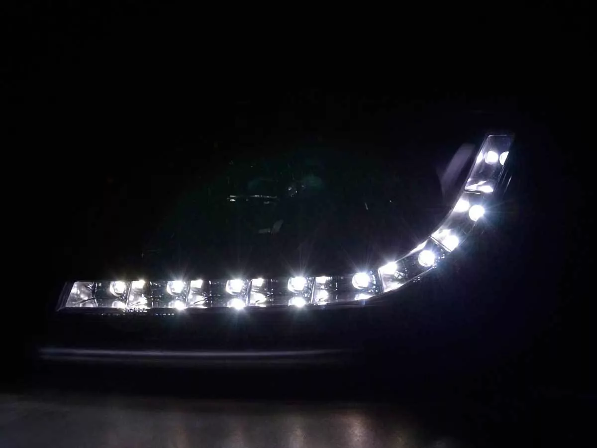 Scheinwerfer Set Daylight LED TFL-Optik Audi A3 Typ 8P Bj. 03-07 schwarz