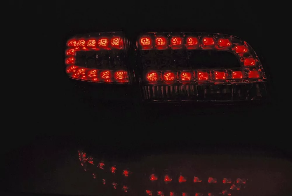 Led Tail Lights Red White Fits Audi A6 C6 05-08 Avant