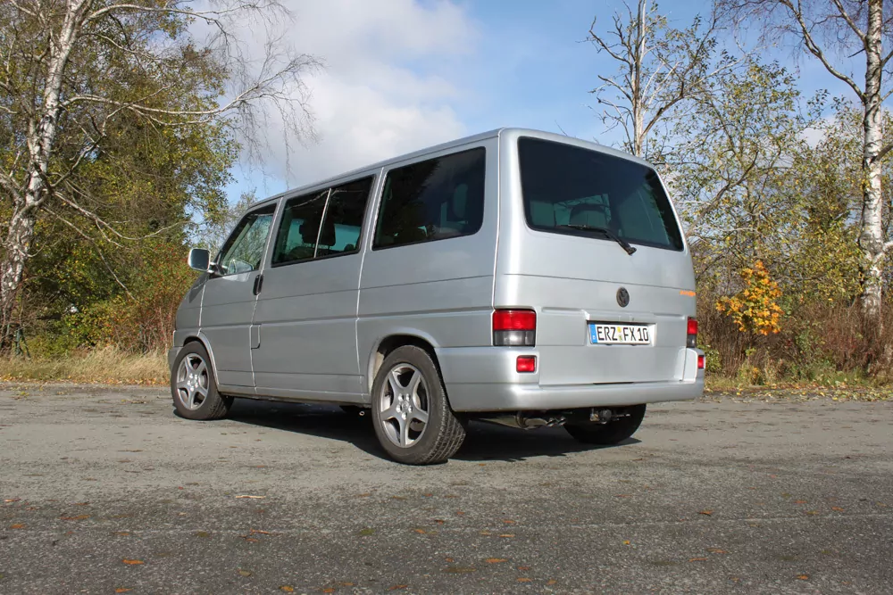 VW T4 - Frontantrieb - Bus/ Transporter/ Multivan/ Caravelle  Endschalldämpfer - 2x63 Typ 28