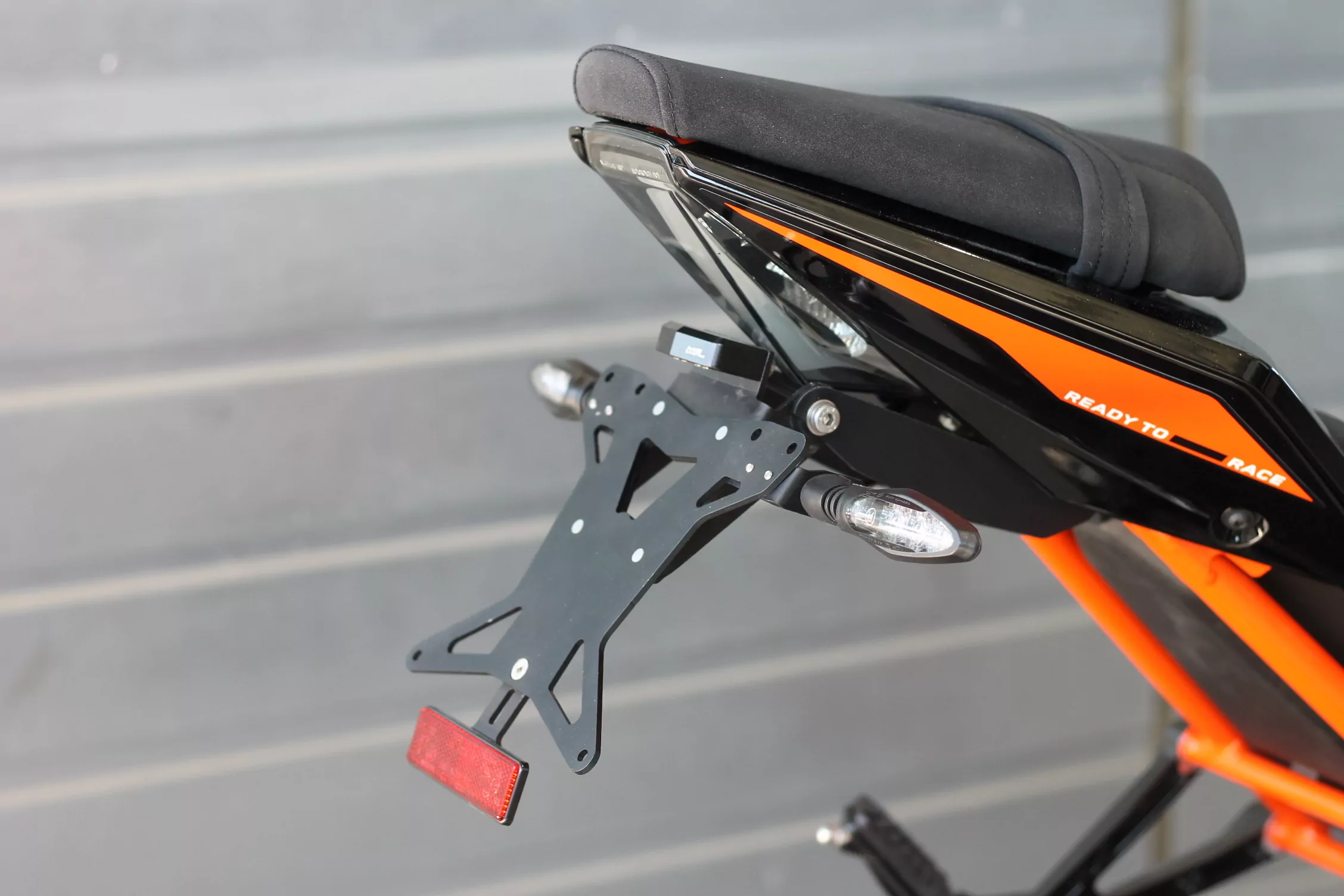 MG Biketec Kennzeichenhalter für KTM 200 RC ab 2022