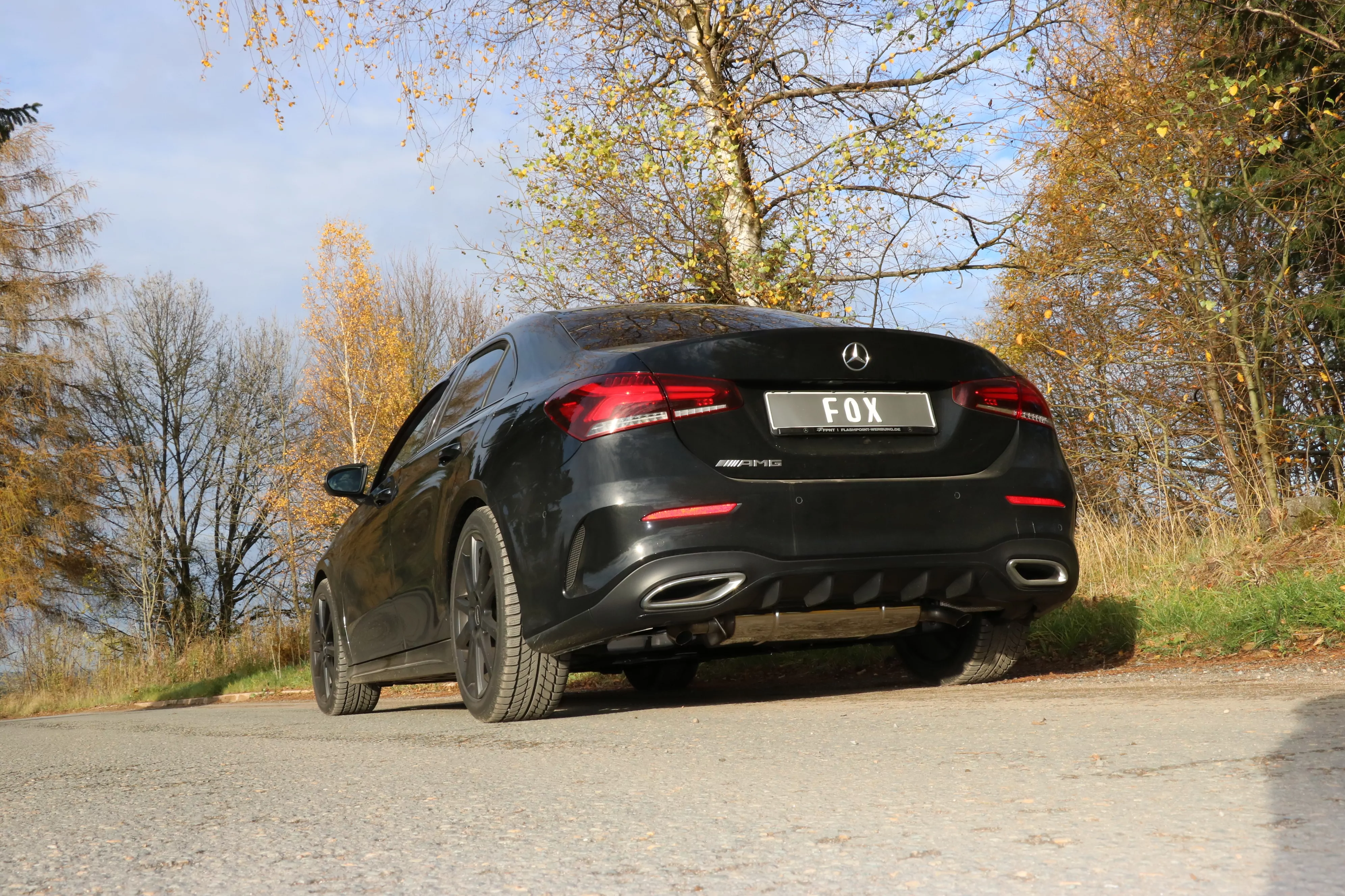 Mercedes A-Klasse - 177 - Starre Hinterachse  Endschalldämpfer quer Ausgang rechts/links