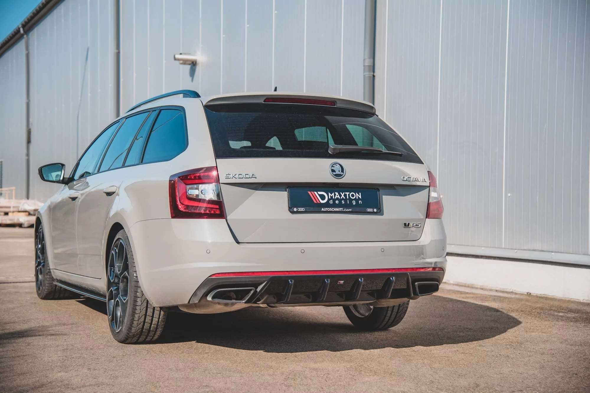 Diffusor Heck Ansatz Passend Für V.1 Skoda Octavia RS Mk3 / Mk3 FL Hatchback / Kombi Schwarz Hochglanz