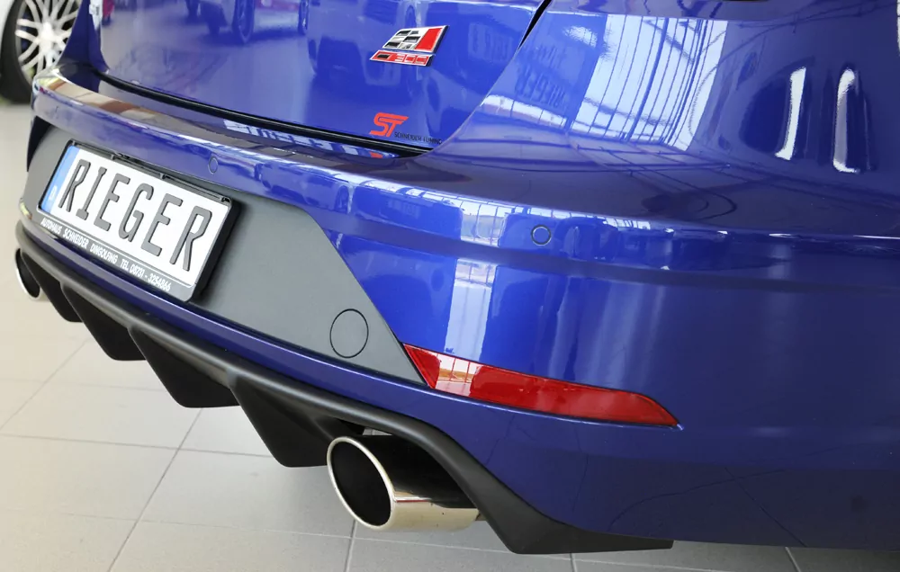 Rieger Heckeinsatz für Seat Leon Cupra (5F) - 5-tür. (ST/Kombi) 01.17- (ab Facelift) carbon optik
