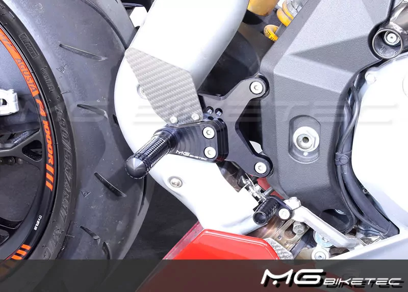 MG Biketec Sportfussrastenanlage / Rastenanlage / Fußrastenanlage mit ABE, gültig in D - A - CH für MV Agusta F4 1000 RR ab 2011