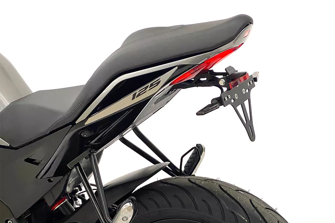 alpha Technik Kennzeichenhalter für Aprilia RS125 und Tuono 125 Typ XA Modelljahr 2021-