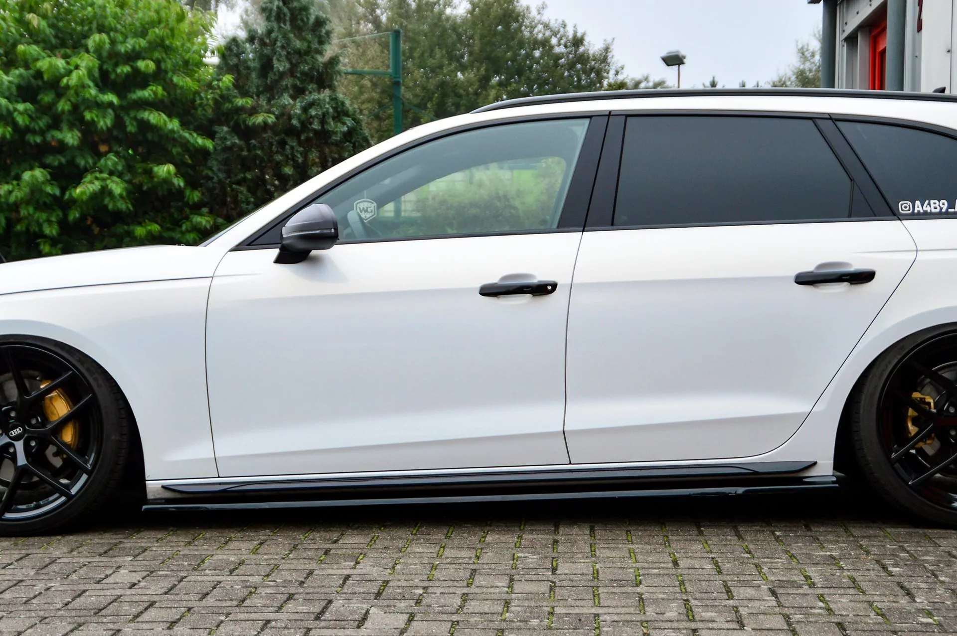 Seitenschweller mit Wing hinten für Audi A4 + S4 B9