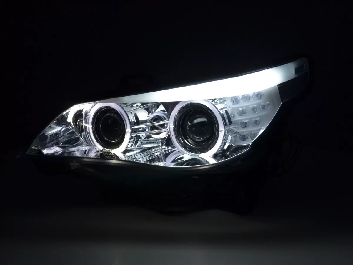 Scheinwerfer Set Xenon Angel Eyes LED BMW 5er E60/E61 Bj. 03-04 chrom für Rechtslenker