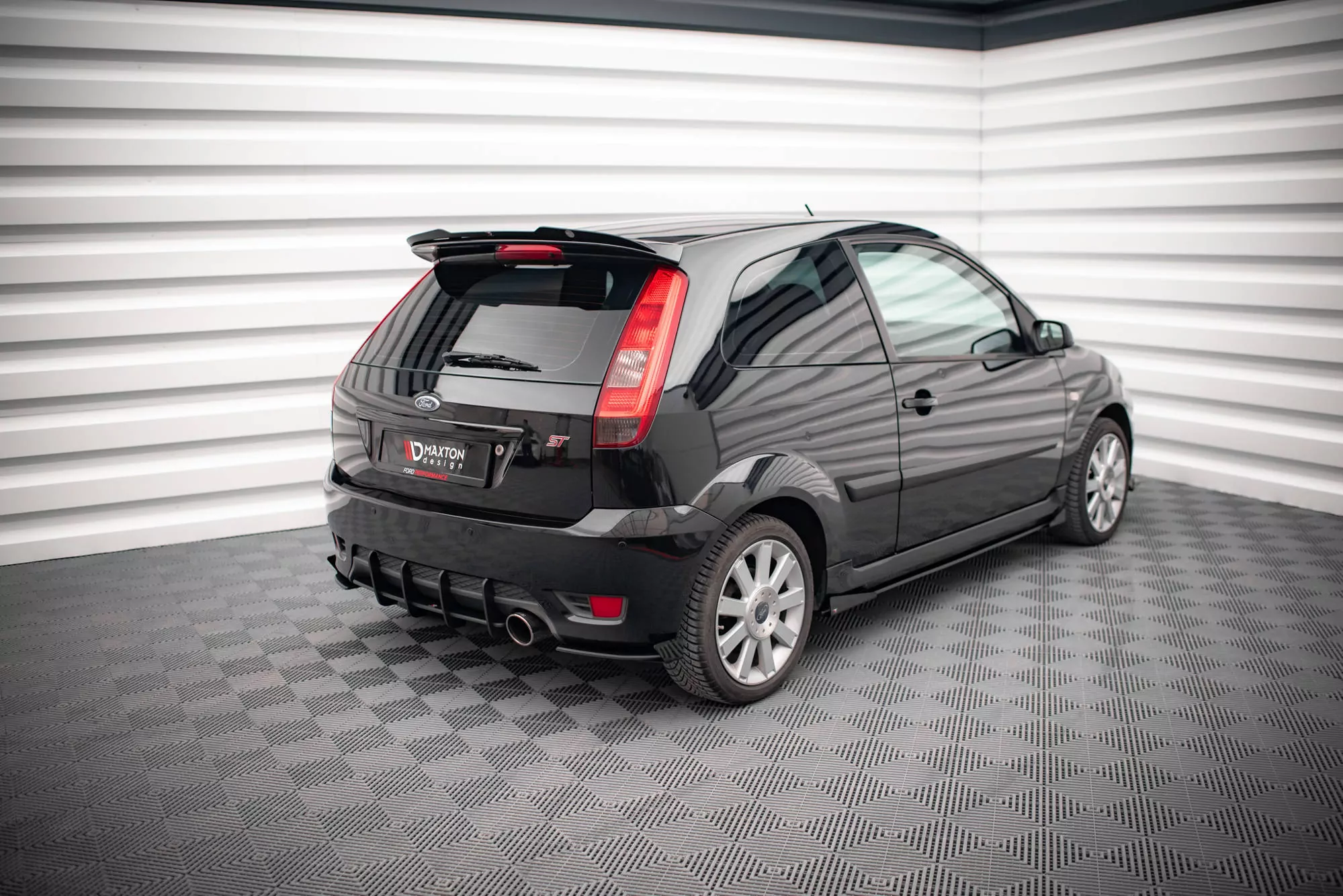 Street Pro Heck Ansatz Flaps Diffusor +Flaps Für Ford Fiesta ST Mk6 Schwarz Hochglanz