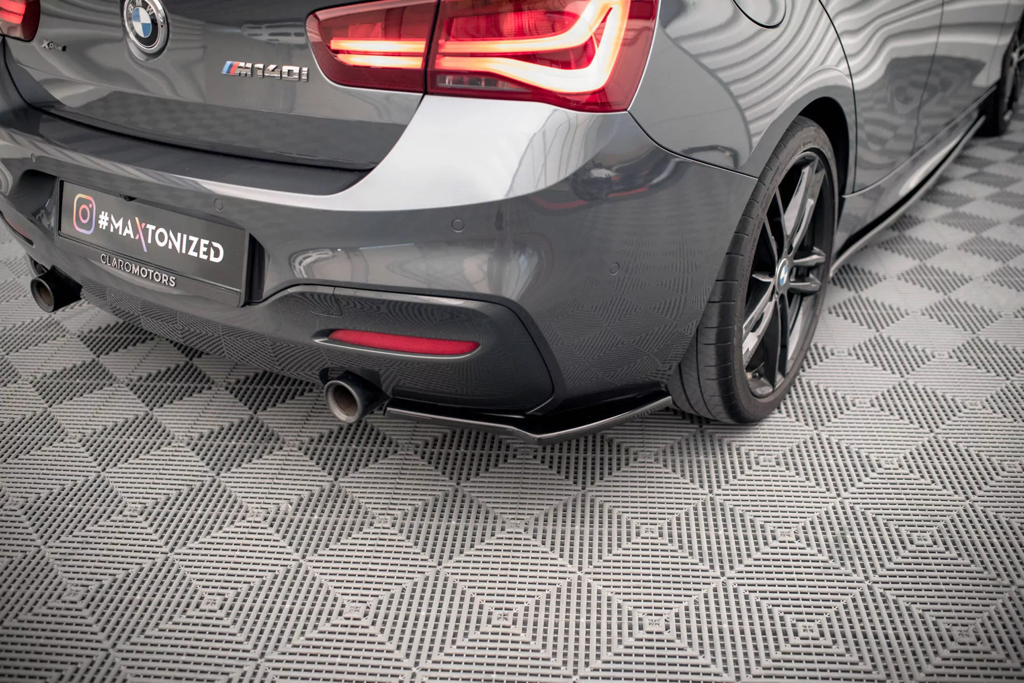 Heck Ansatz Flaps Diffusor Passend Für Diffusor V.2 Passend Für BMW 1er F20/F21 M-POWER FL Schwarz Hochglanz Schwarz Hochglanz