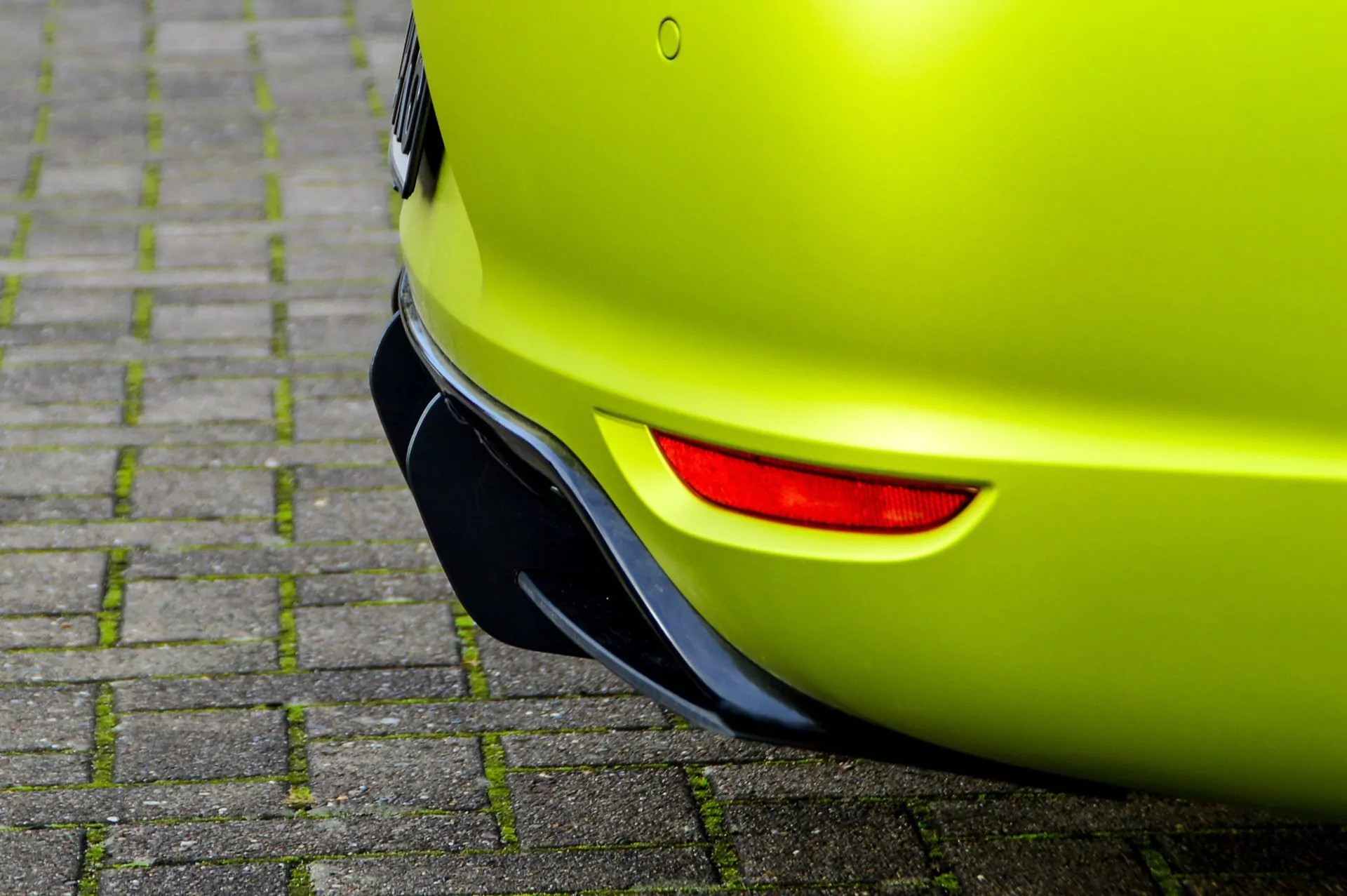 Gefräster Heckansatz mit Finnen für VW Eos