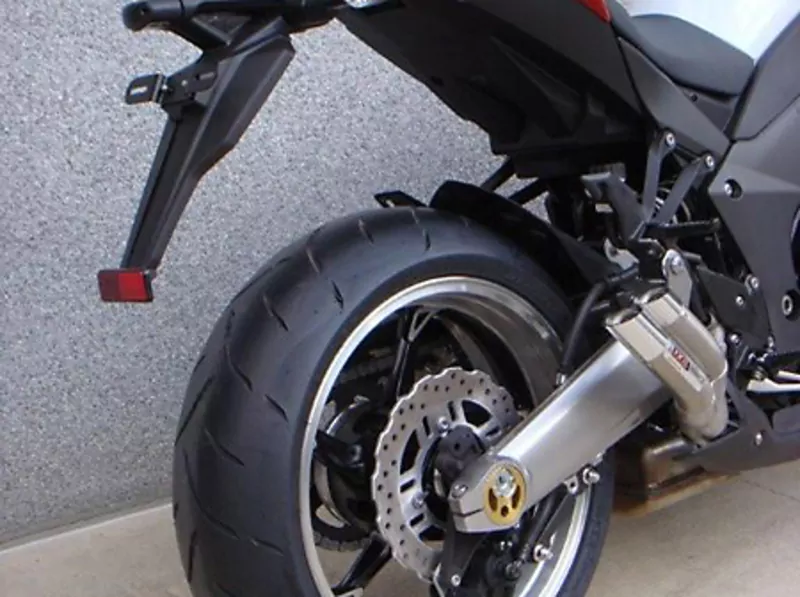 IXIL Hyperlow Endschalldämpfer für KAWASAKI Z 1000 Bj. 10-, Z 1000 SX Bj. 11-, (Euro3+4) E-geprüft