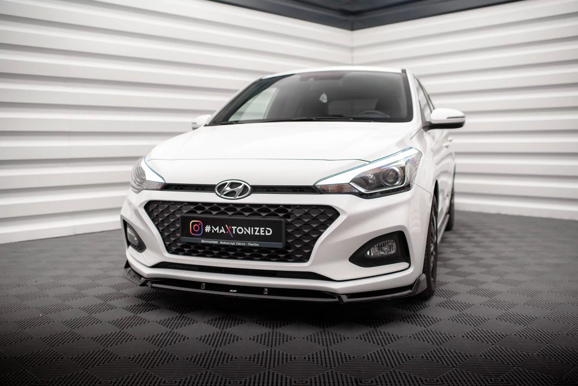 Front Ansatz V.2 Für Hyundai I20 Mk2 Facelift Schwarz Hochglanz