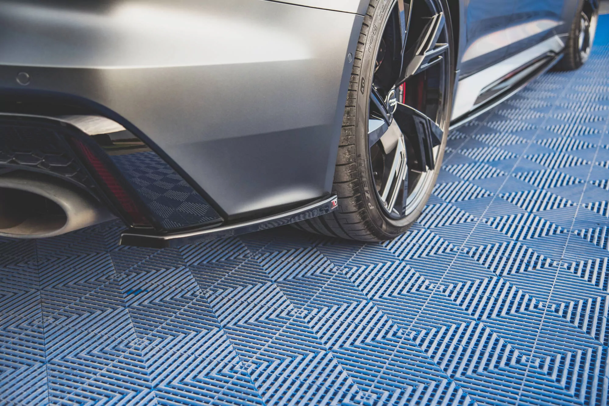 Heck Ansatz Flaps Diffusor V.1 Für Audi RS6 C8 / RS7 C8 Schwarz Hochglanz