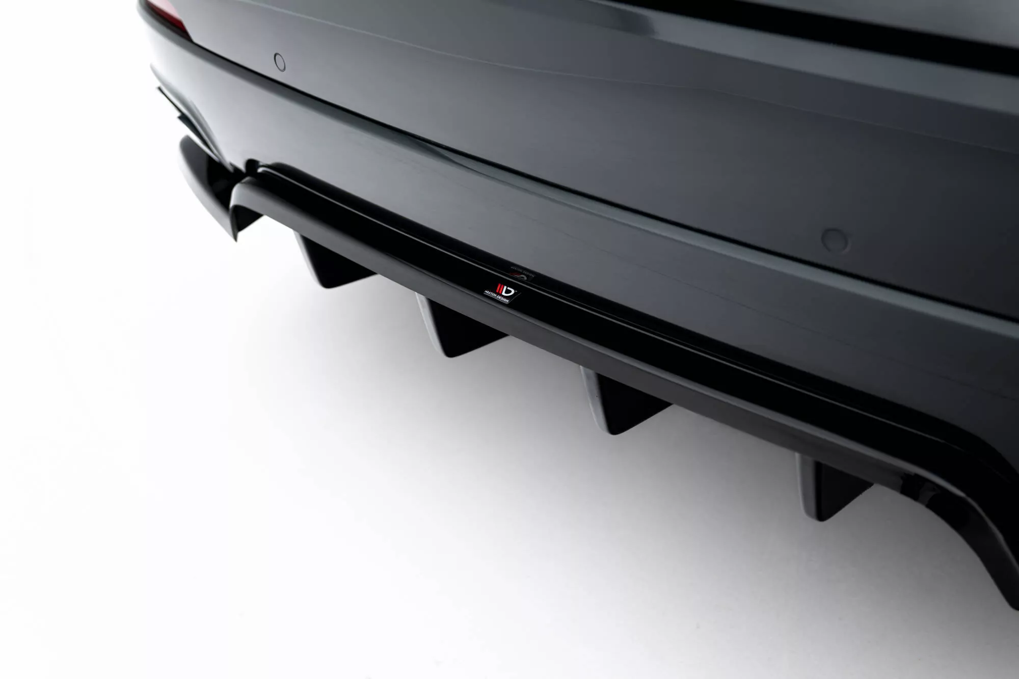 Hinten Splitter (mit Einem Vertikalem Balken) Maserati Levante GT Mk1 Facelift Schwarz Hochglanz