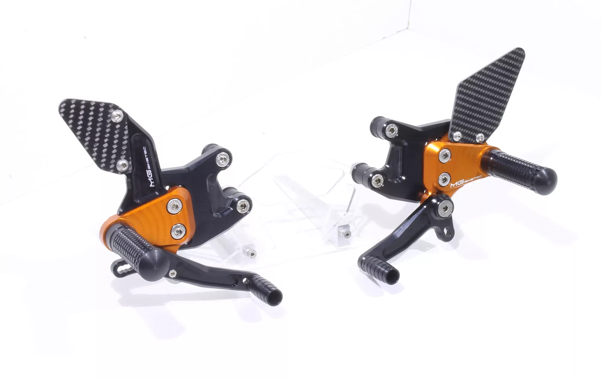 MG Biketec Sportfussrastenanlage / Rastenanlage / Fußrastenanlage mit ABE, gültig in D - A - CH für KTM 1190 RC8 ab 2008