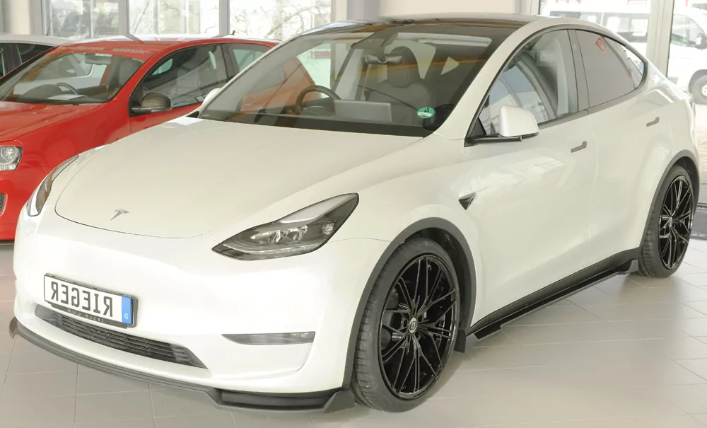 Rieger Seitenschweller links ansatz matt schwarz für Tesla Model Y  (003)  03.20-
