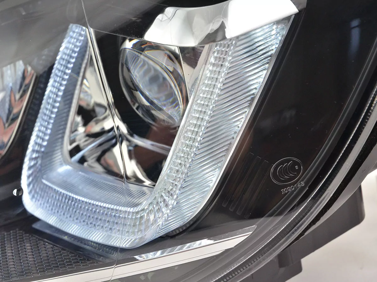 Scheinwerfer Set Daylight LED Tagfahrlicht VW Golf 6  08-12 schwarz
