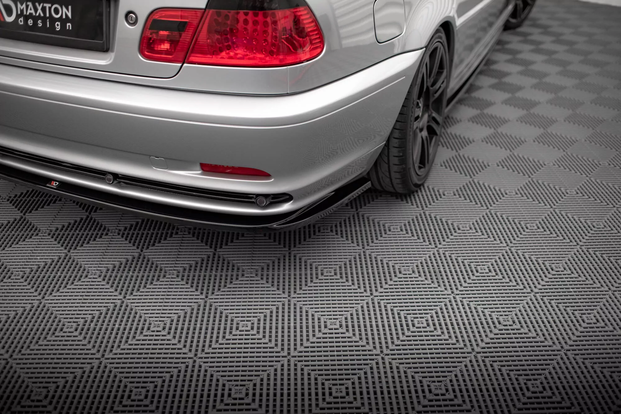 Heck Ansatz Flaps Diffusor Für BMW 3er Coupe E46 Schwarz Hochglanz