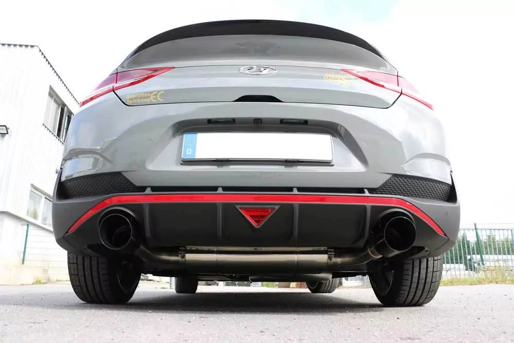 Hyundai i30N Performance Fastback - SCHWARZ Endschalldämpfer quer Ausgang rechts/links mit Abgasklappe - 1x114 Typ 25 rechts/links schwarz glänzend emailliert
