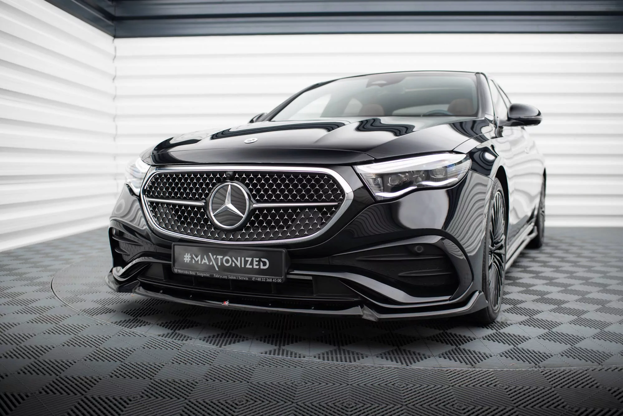 Front Ansatz V.2 Für Mercedes-Benz E AMG-Line W214 Schwarz Hochglanz