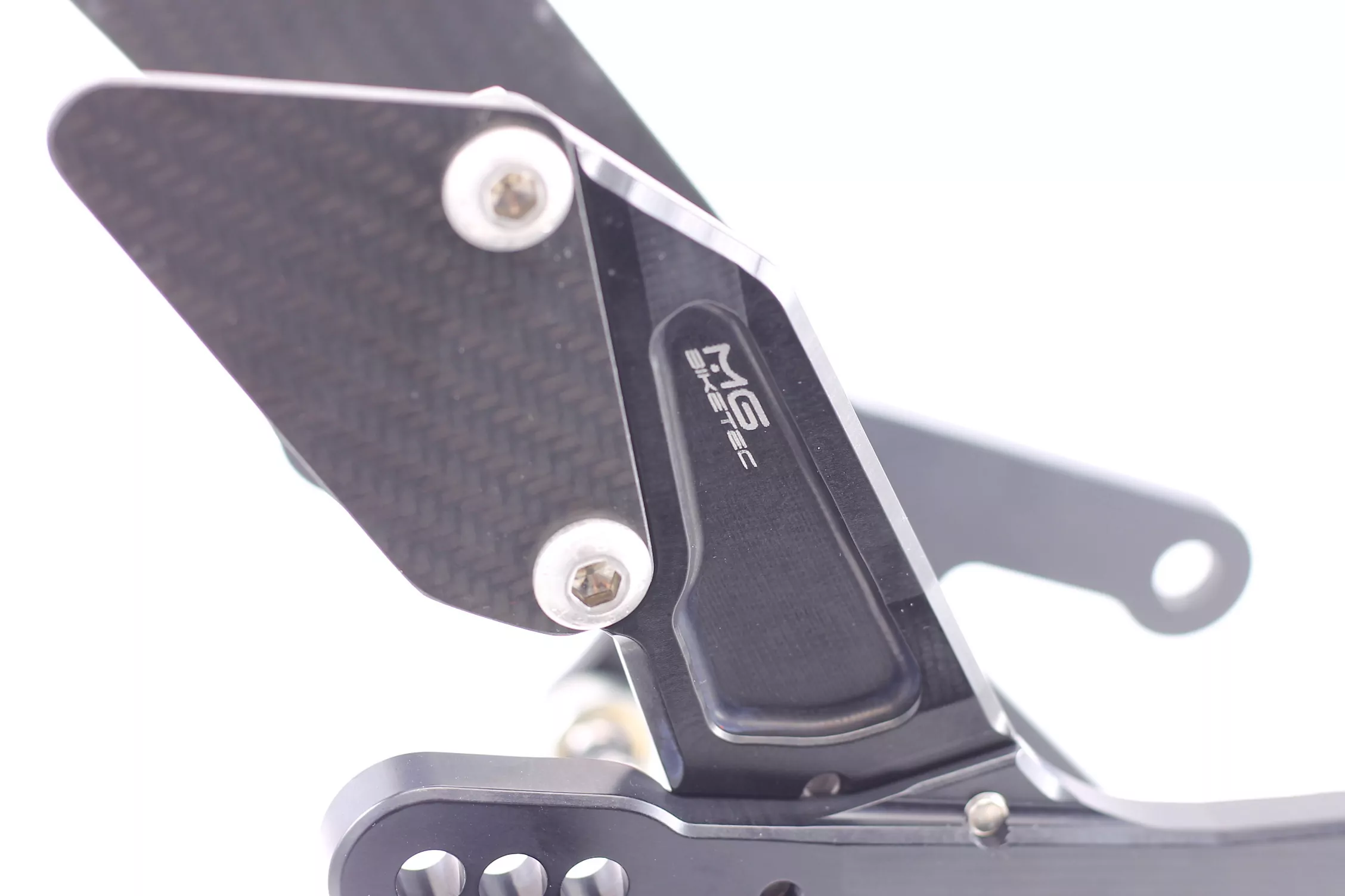 MG Biketec Sportfussrastenanlage / Rastenanlage / Fußrastenanlage mit ABE, gültig in D - A - CH für Yamaha YZF-R3 ab 2017