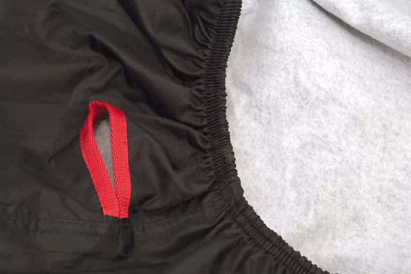 VECTOR Abdeckplane für den Außenbereich – Schwarz