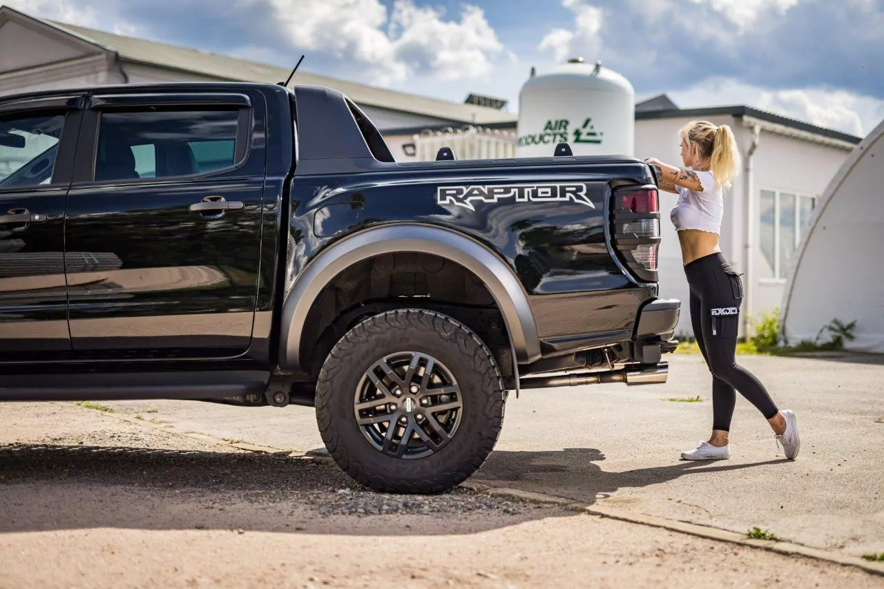 Ford Raptor - Doppelkabine Endschalldämpfer Sidepipe, Ausgang rechts/links - 2x100 Typ 25 rechts/links