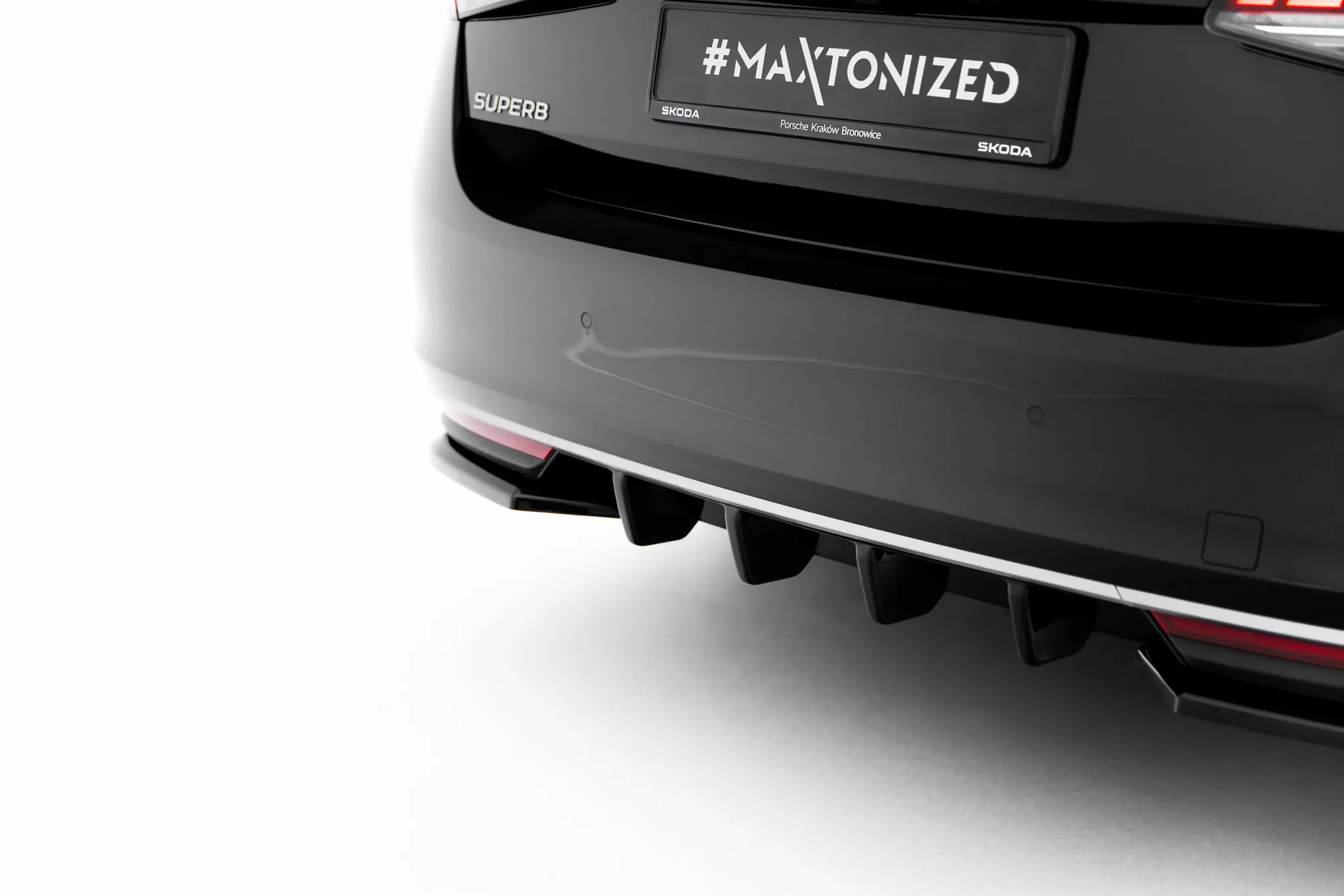 Diffusor Heck Ansatz Für Skoda Superb Mk4 Schwarz Hochglanz