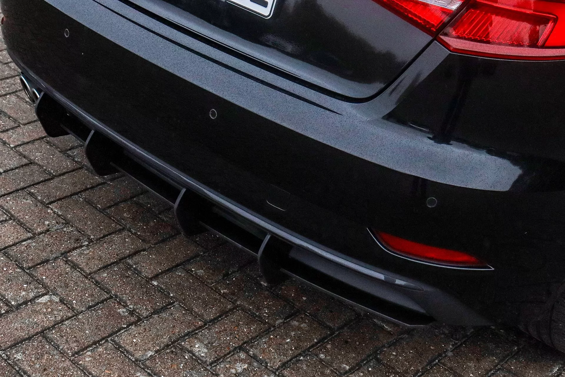 Heckansatz für Audi A3 8V Sportback Facelift gefräßt