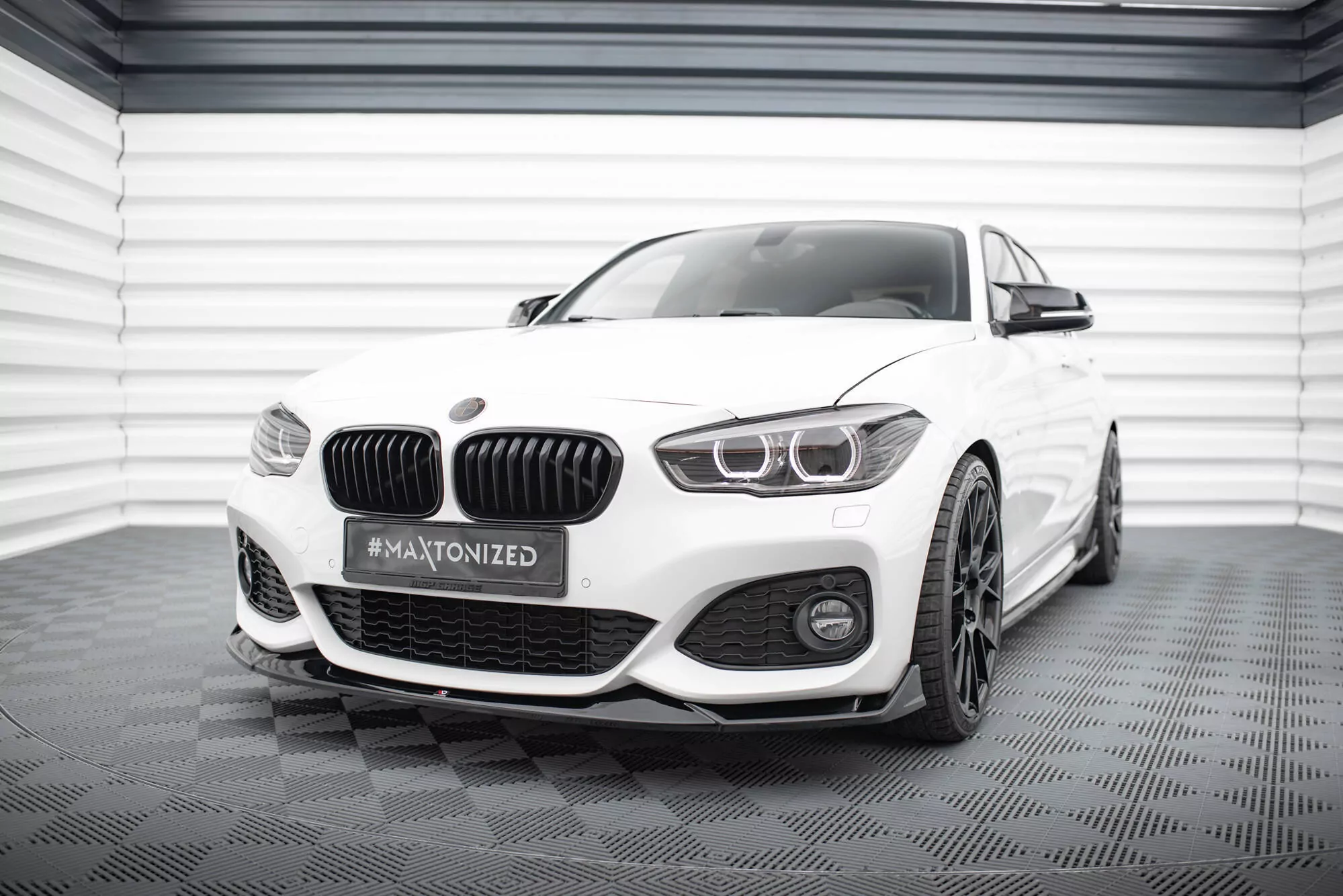 Front Ansatz V.4 Für CSL Look BMW 1er M-Paket / M140i F20 Facelift Schwarz Hochglanz