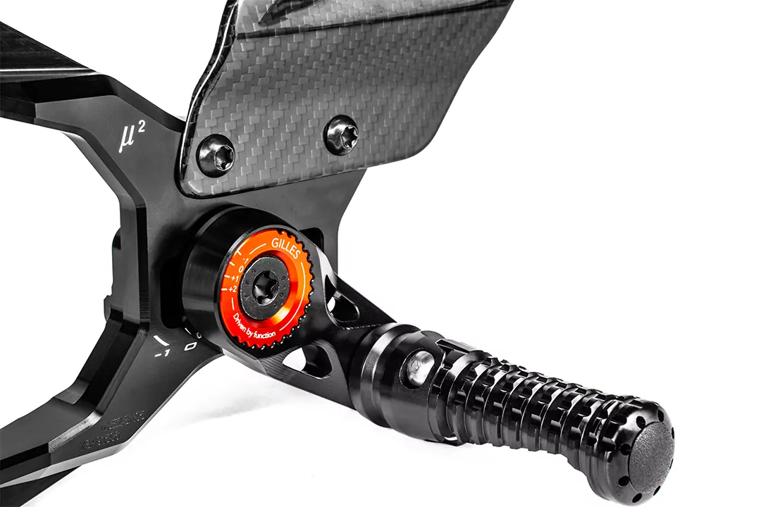 GILLES MUE2 Fußrastenanlage mit ABE für BMW S1000R 2R99 Modelljahr 2021-