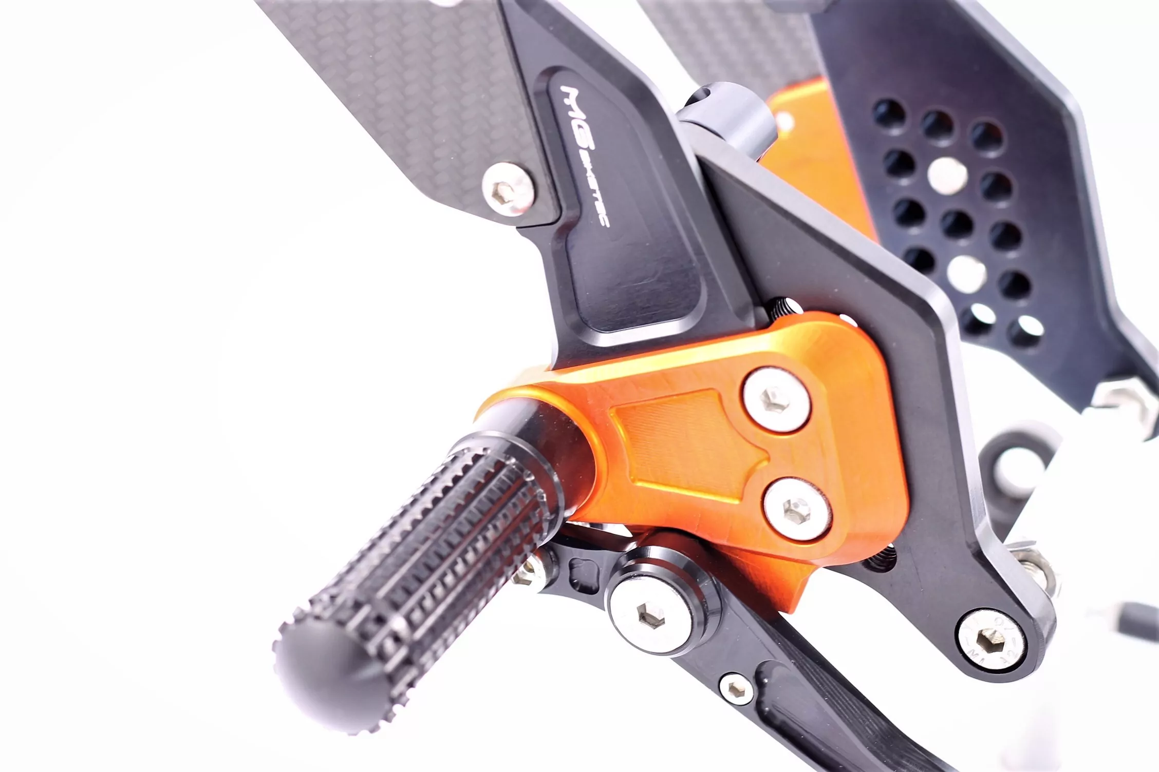 MG Biketec Sportfussrastenanlage / Rastenanlage / Fußrastenanlage mit ABE, gültig in D - A - CH für KTM 690 Duke ab 2016