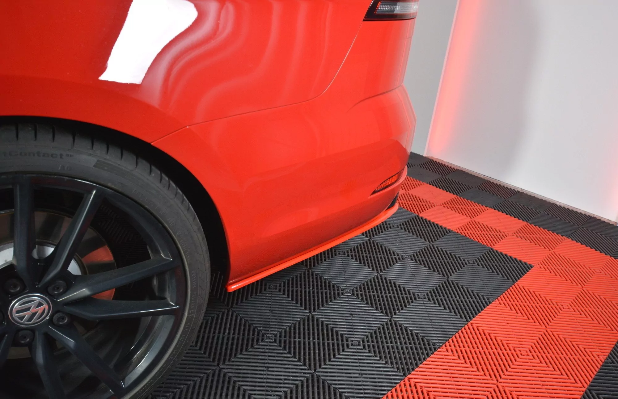 Heck Ansatz Flaps Diffusor Passend Für Diffusor V.2 Passend Für VW GOLF 7 R VARIANT FL Rot Hochglanz