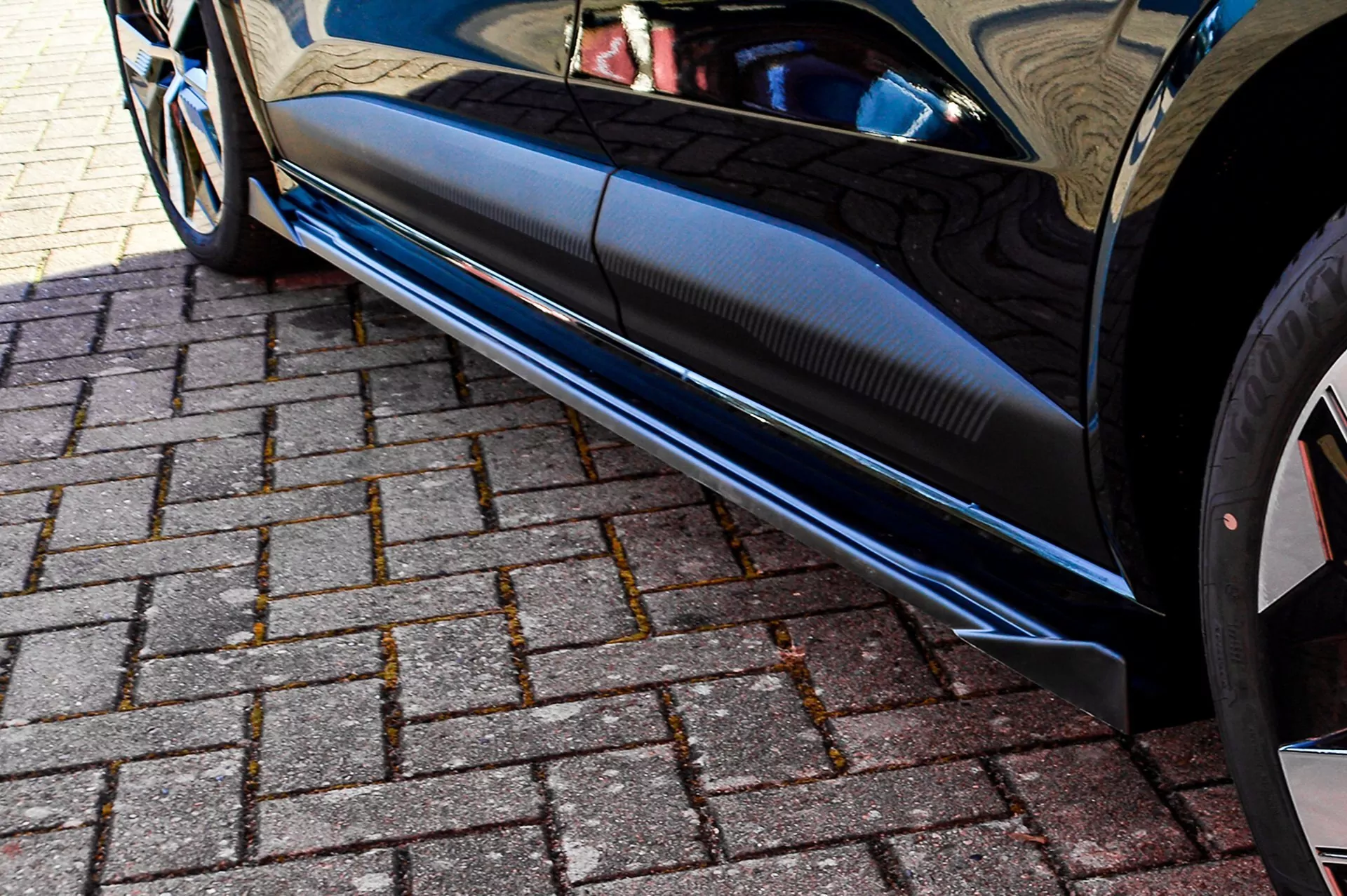 Seitenschweller mit Wings vorne + hinten aus ABS für Renault Megane E-Tech RCB