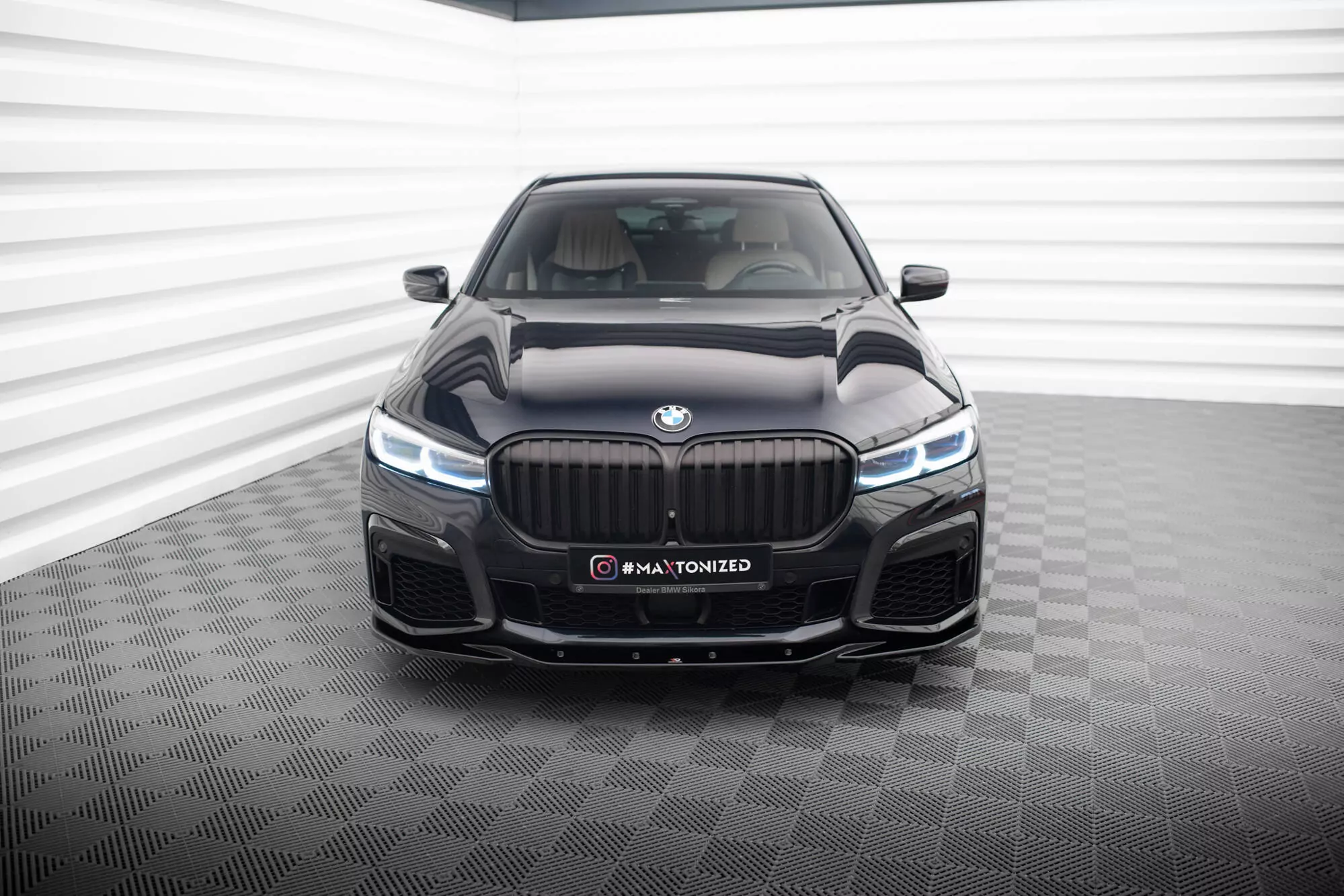 Front Ansatz V.3 Für BMW 7 M-Paket G11 / G12 Facelift Schwarz Hochglanz