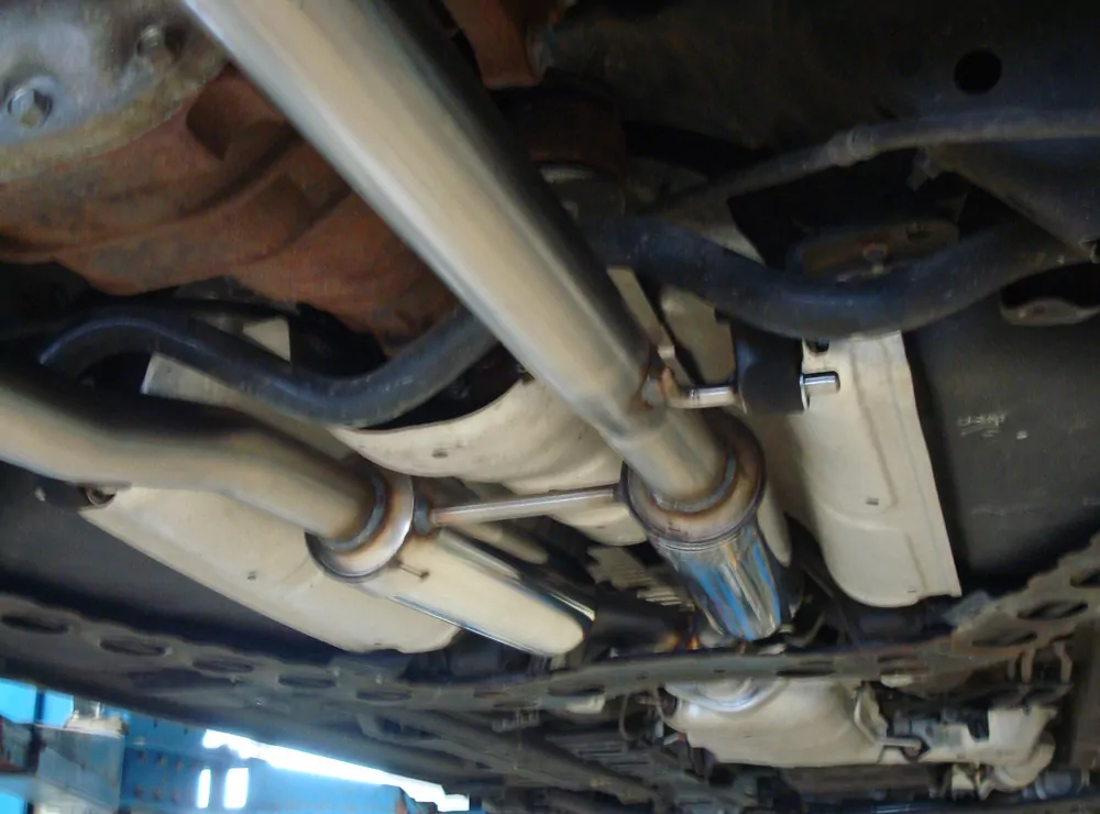 Infiniti FX30d  Vorschalldämpfer